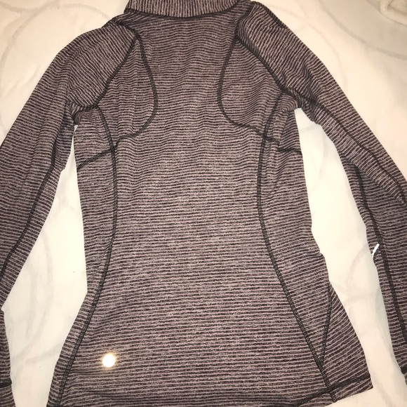 Lululemon Striped 1/2 Zip Size 6 - Picture 3 of 4